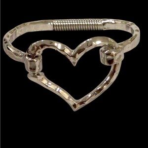 NWOT Elegant Stainless Steel Heart Bracelet